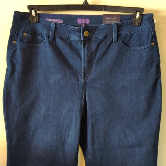 NYDJ Marilyn Straight Plus Size Jeans 18 - Picture 6 of 16